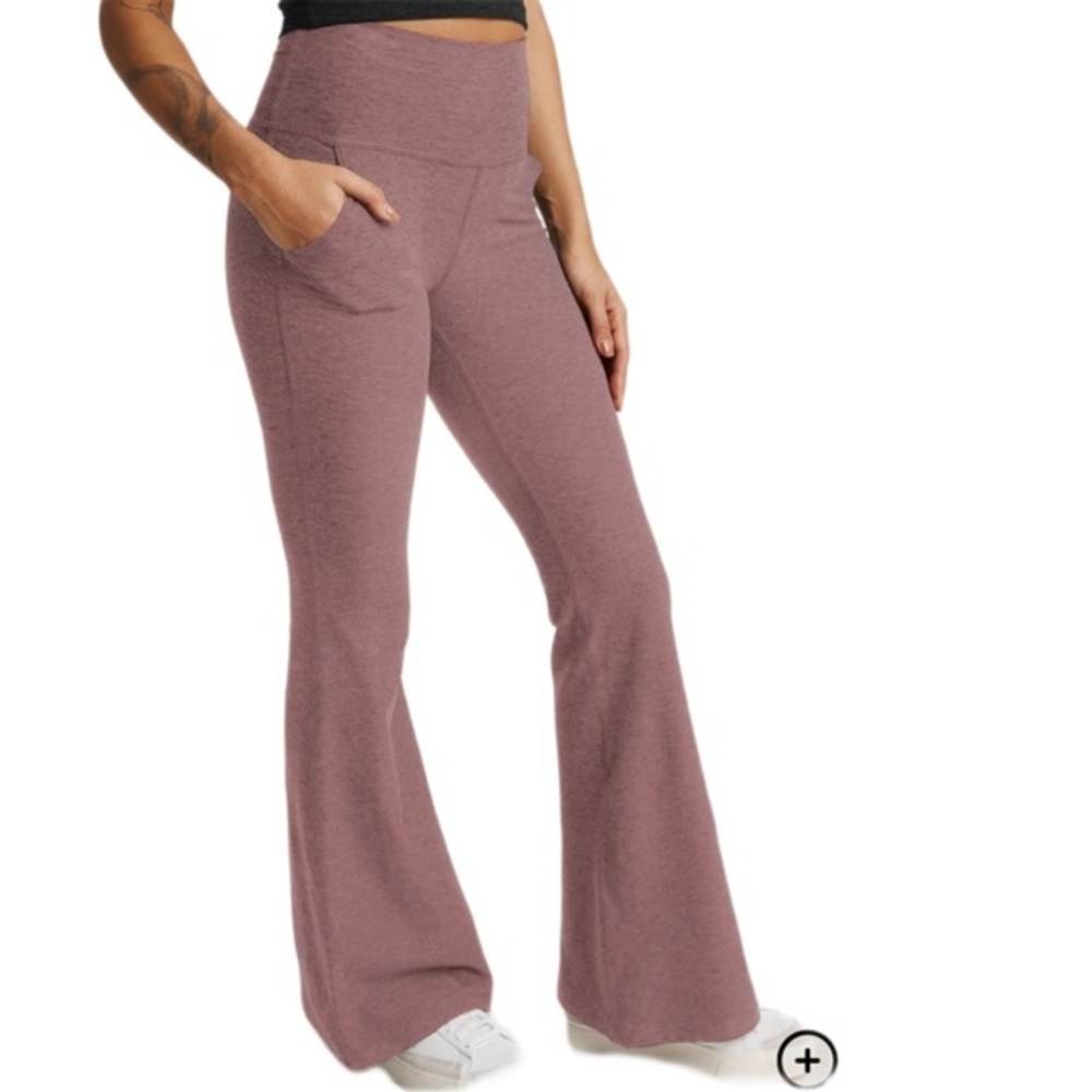 Beyond Yoga Bell bottom pants size Medium